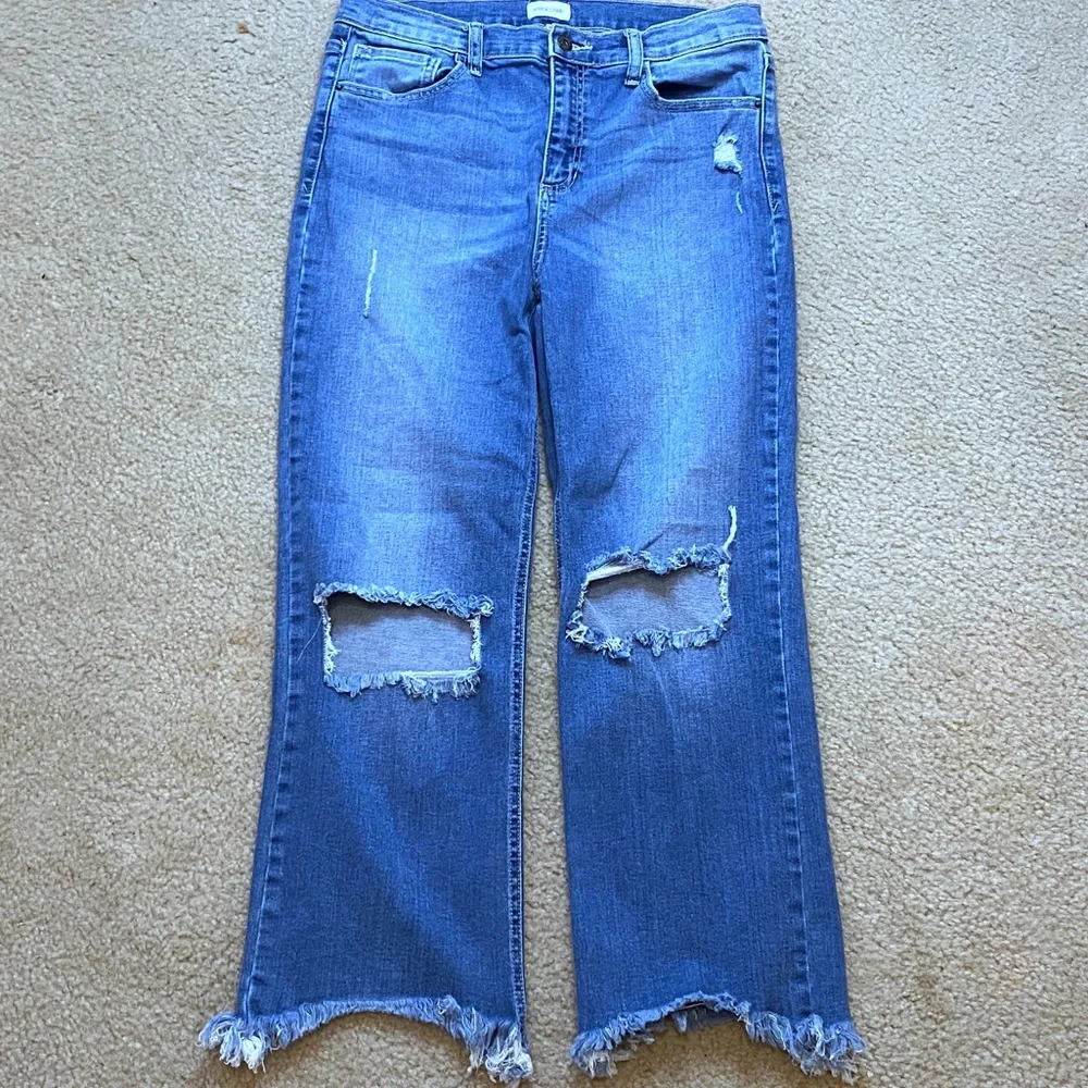 Sneak Peak Jeans - Picture 2 of 7